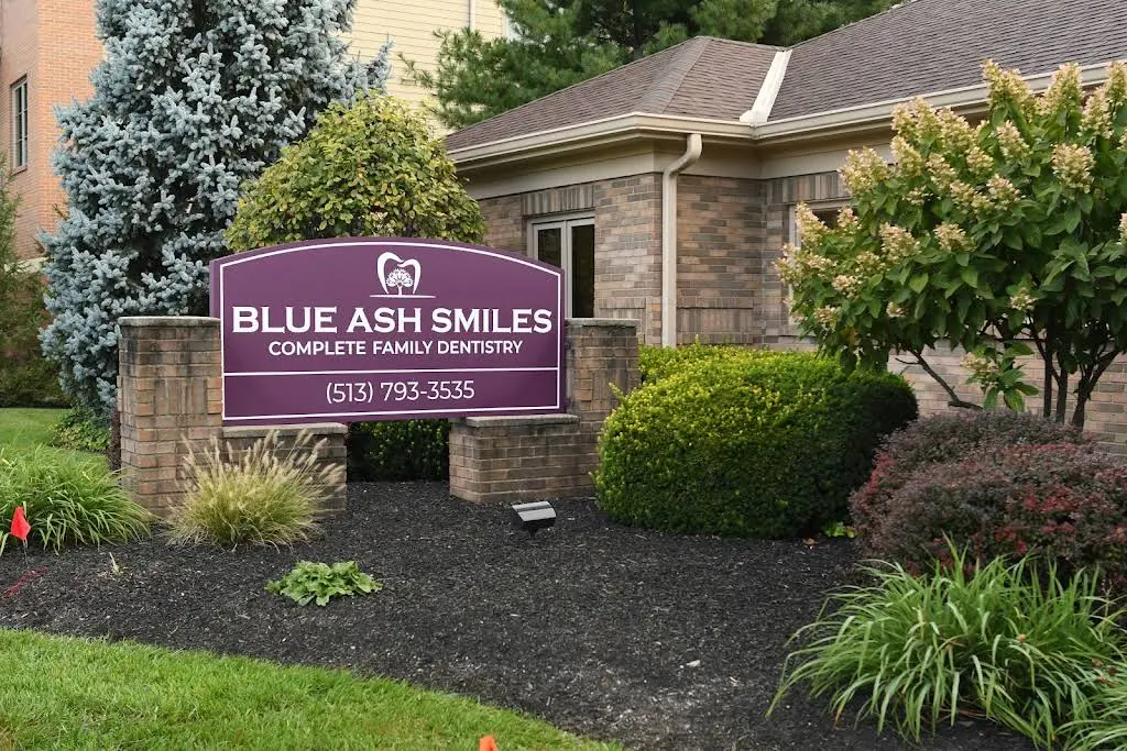 Blue Ash Smiles - Professional dental clinic exterior with modern facilities