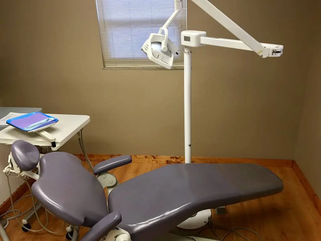 Beechmont Dental - Professional dental clinic exterior with modern facilities