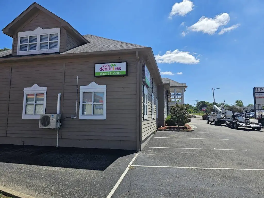 Kid's Dentistree - Professional dental clinic exterior with modern facilities