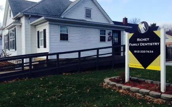 Richey Family Dentistry - Professional dental clinic exterior with modern facilities