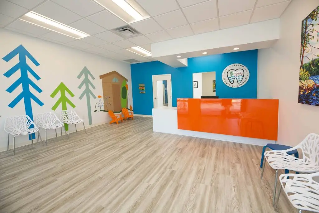 Loveland Pediatric Dentistry - Lauren Capozza, DMD - Professional dental clinic exterior with modern facilities