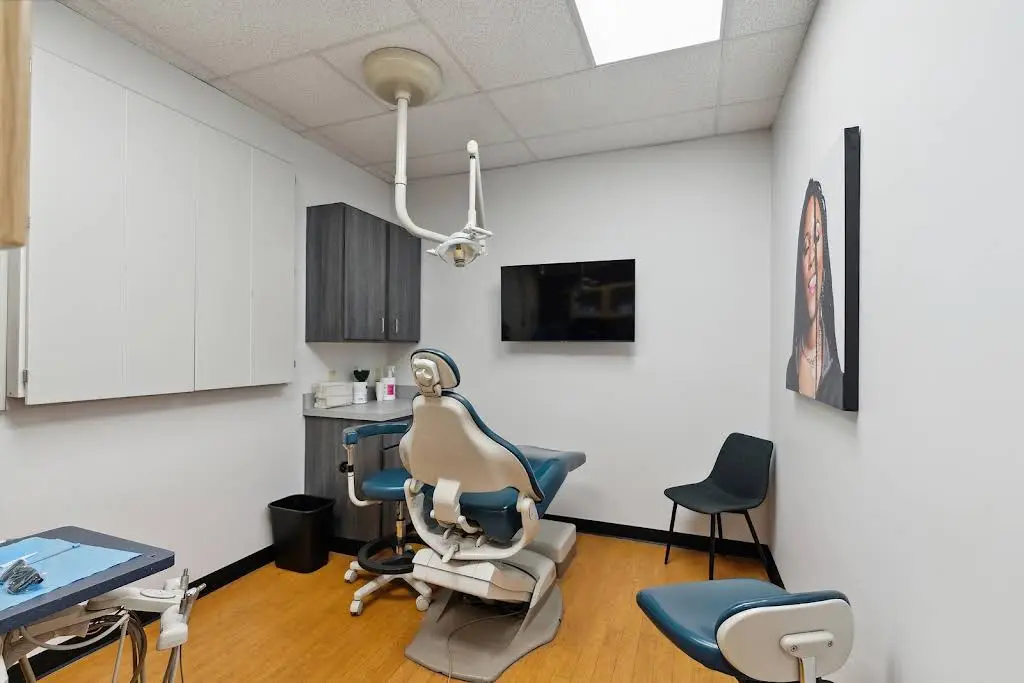 MINT Dental Assistant Academy - Professional dental clinic exterior with modern facilities