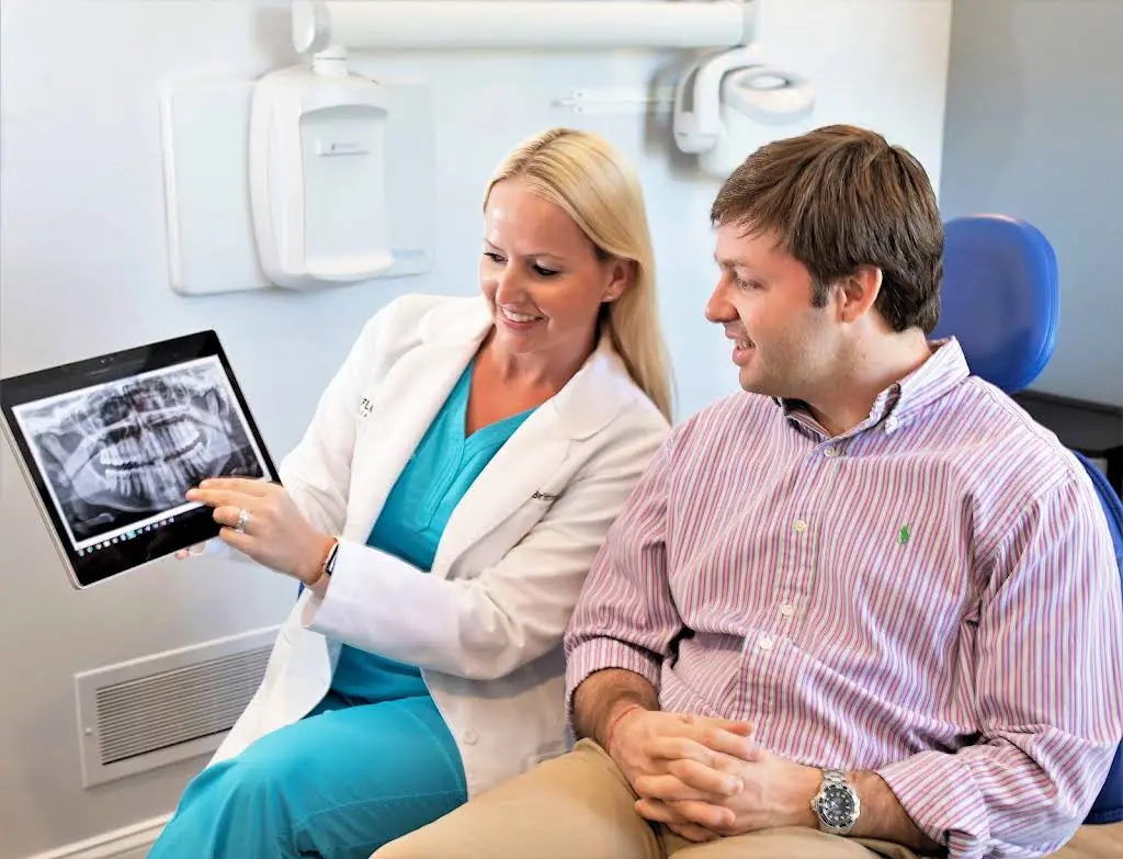 Floss 32 Dentistry Crestwood - Professional dental clinic exterior with modern facilities