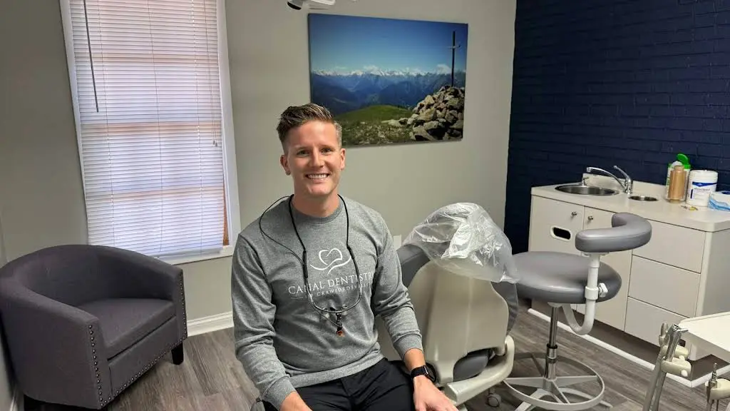 Canal Dentistry of Crawfordsville - Professional dental clinic exterior with modern facilities