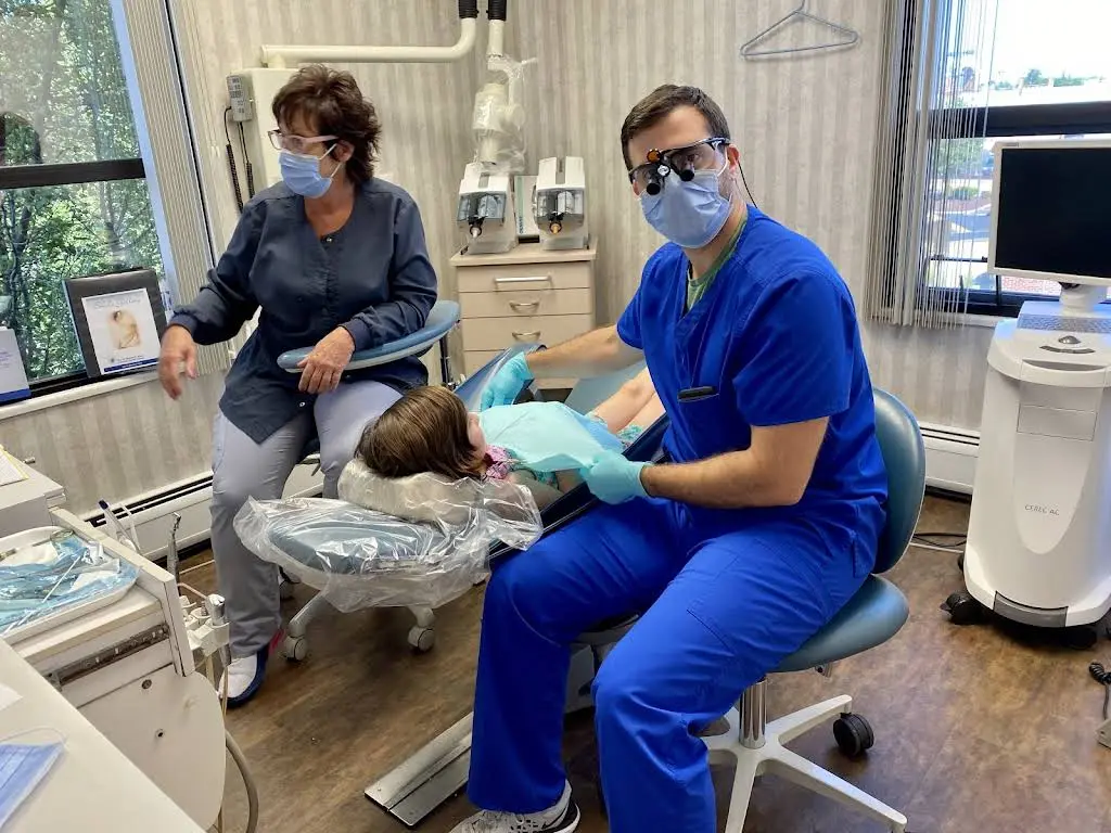 Richard E Betor Inc / The Betor Cosmetic Dental Group - Professional dental clinic exterior with modern facilities
