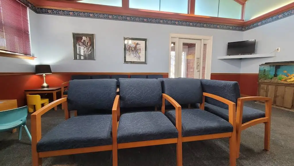 Bill Johnson, DMD - Professional dental clinic exterior with modern facilities