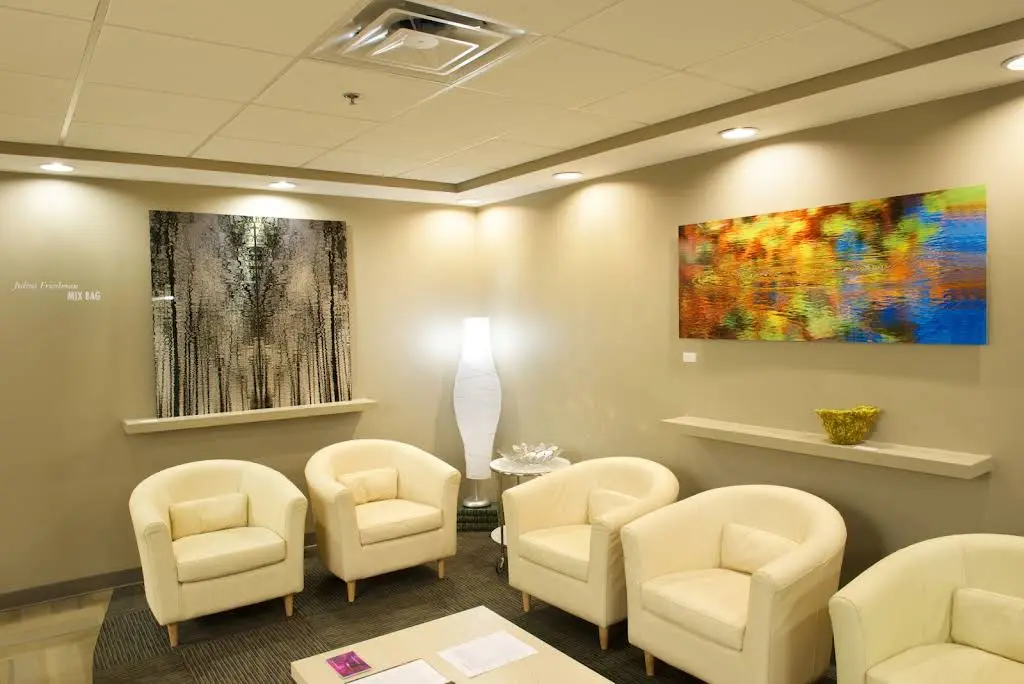 Fox Dentistry - Professional dental clinic exterior with modern facilities