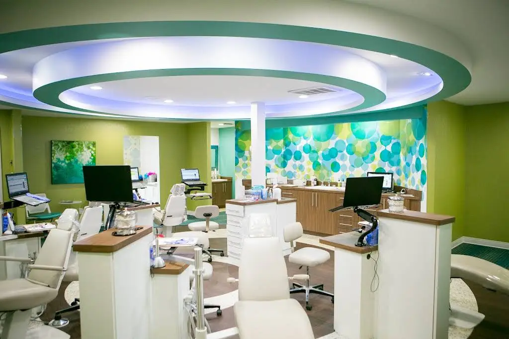 White, Greer & Maggard Orthodontics - Professional dental clinic exterior with modern facilities