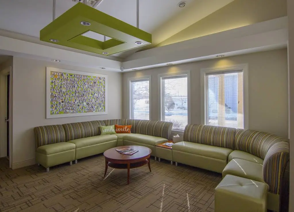 Rinaldi Orthodontics - Professional dental clinic exterior with modern facilities