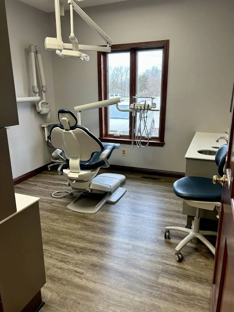 Mishler Dental - Professional dental clinic exterior with modern facilities