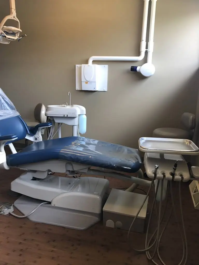 Palermo Edwards & Cacchillo - Professional dental clinic exterior with modern facilities