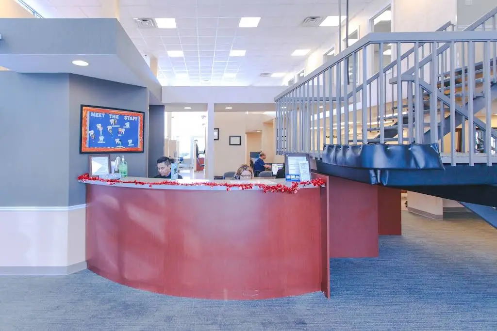 Premier Smiles Orthodontics - Professional dental clinic exterior with modern facilities