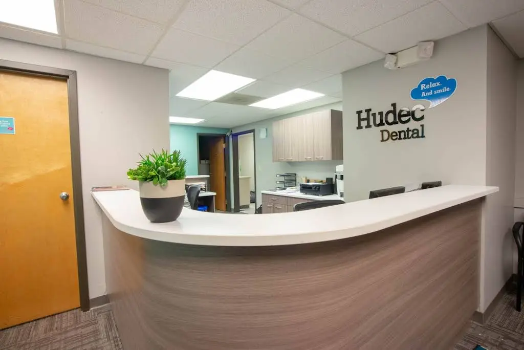 Hudec Dental - Professional dental clinic exterior with modern facilities