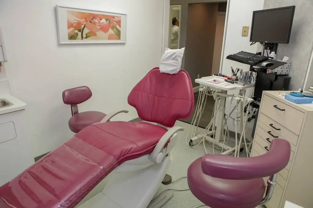 2K Dental - Professional dental clinic exterior with modern facilities