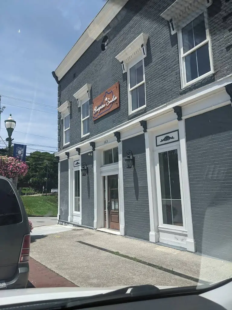 Bluegrass Smiles Dentistry - Professional dental clinic exterior with modern facilities