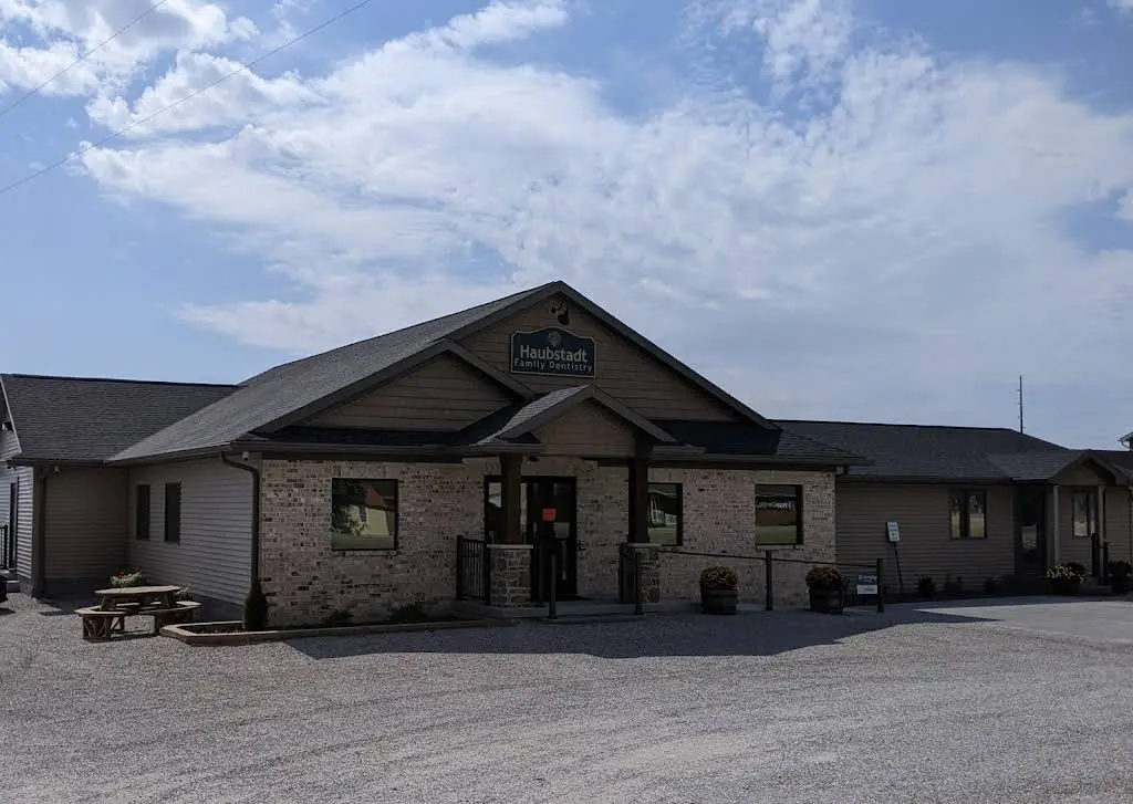 Haubstadt Family Dentistry - Professional dental clinic exterior with modern facilities