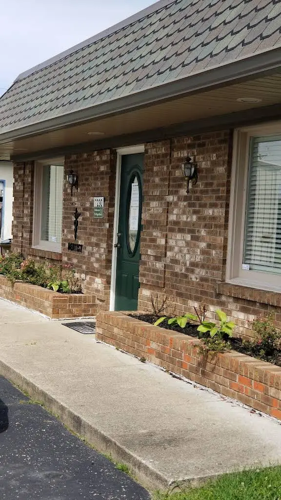 Highview Family Dentistry - Professional dental clinic exterior with modern facilities