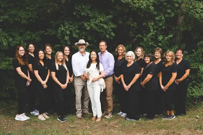 Ashcraft and Wong Orthodontics - Professional dental clinic exterior with modern facilities