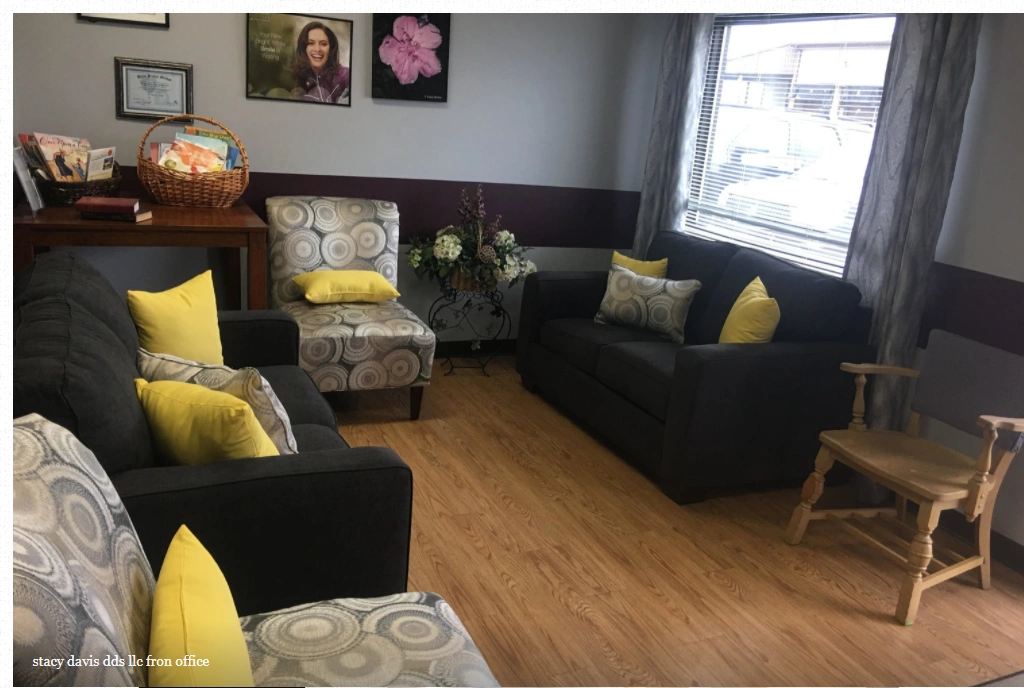 Stacy L. Davis, DDS, Inc. - Professional dental clinic exterior with modern facilities