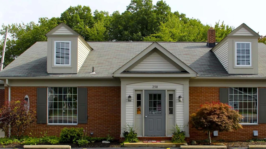 Aurora Dental - Professional dental clinic exterior with modern facilities