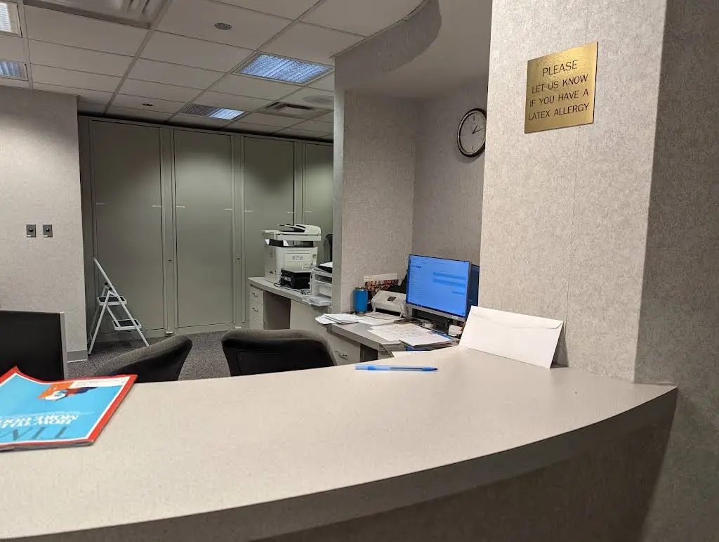 Lafayette Endodontics LLC - Professional dental clinic exterior with modern facilities