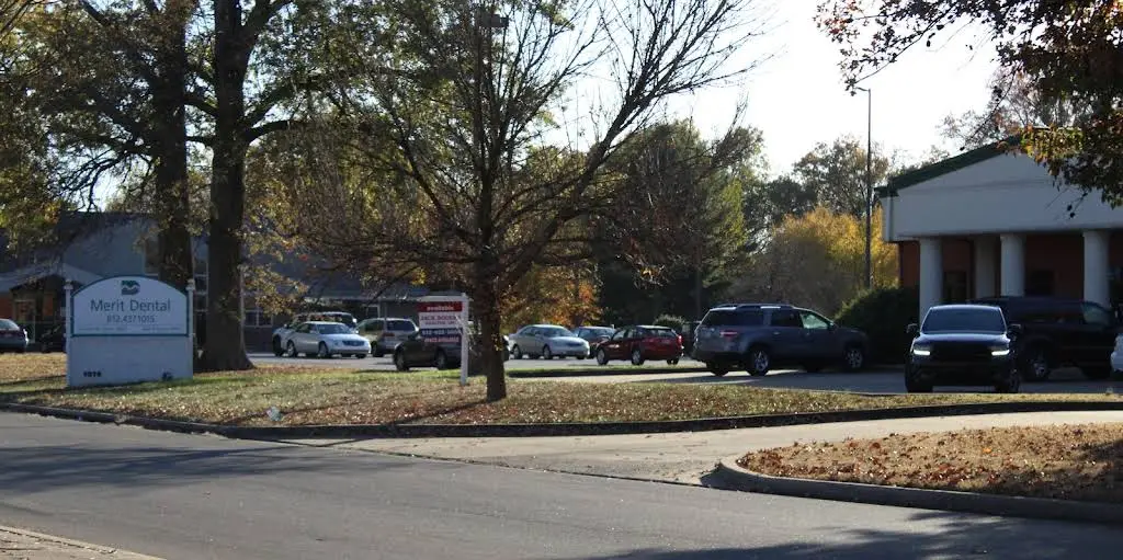Merit Dental - Evansville - Professional dental clinic exterior with modern facilities