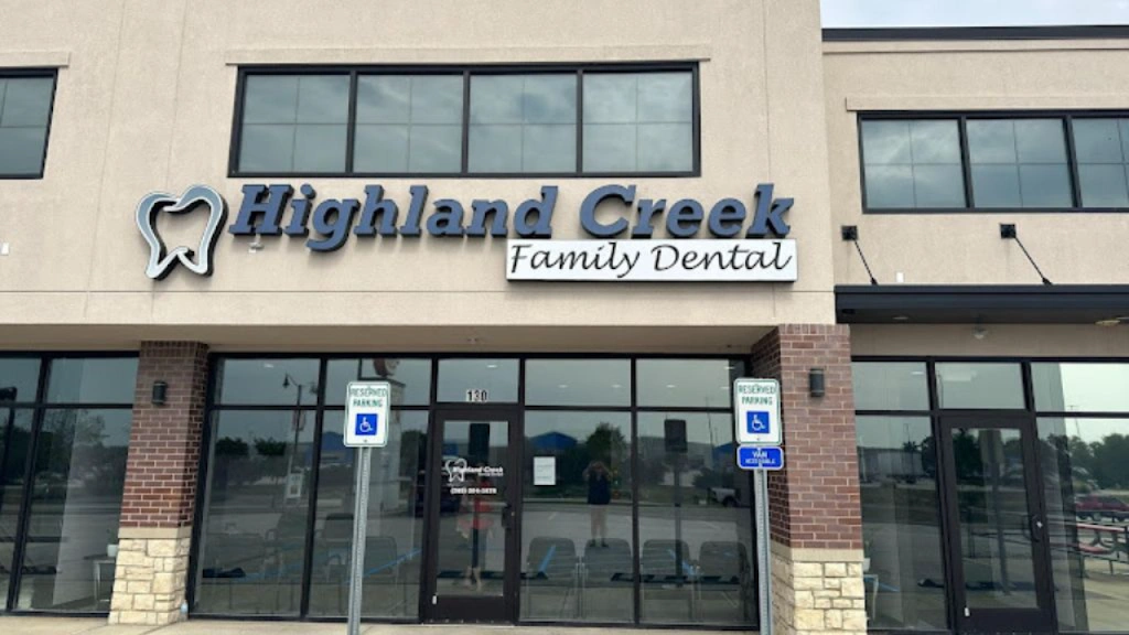 Highland Creek Family Dental - South - Professional dental clinic exterior with modern facilities