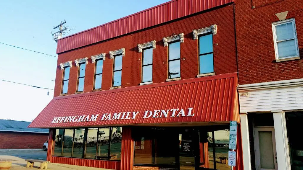 Effingham Family Dental - Professional dental clinic exterior with modern facilities