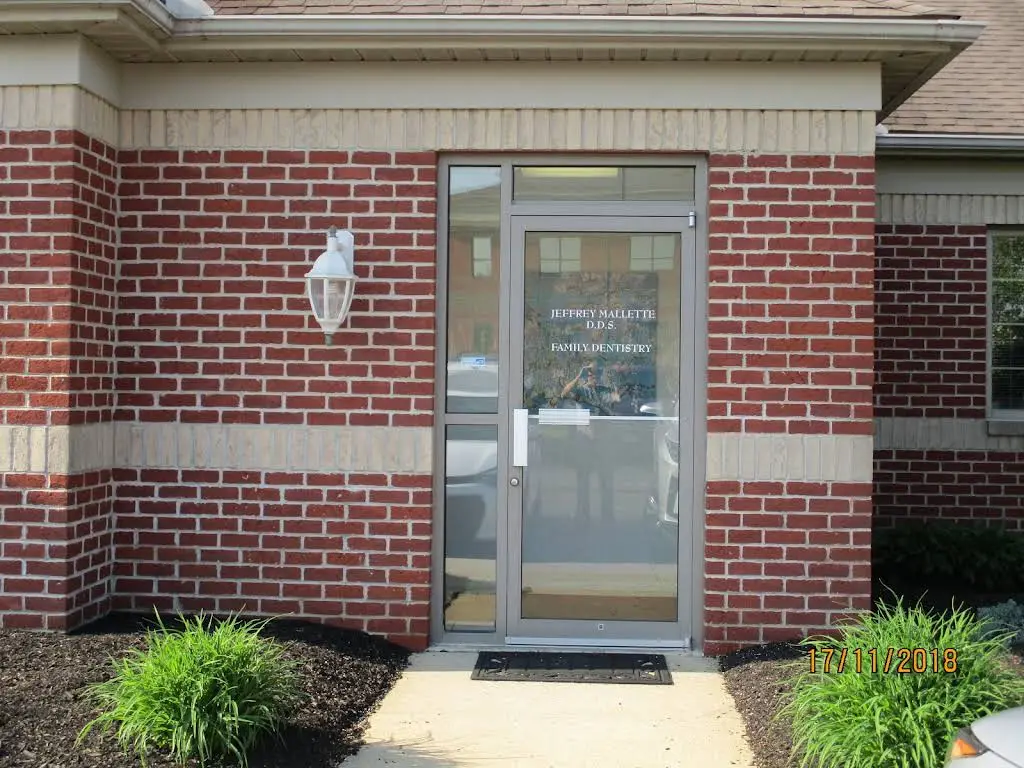 Mallette Dental | Jeffrey A Mallette DDS - Professional dental clinic exterior with modern facilities