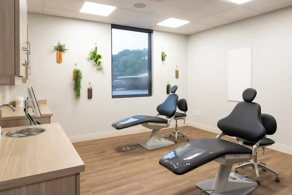 O'Dell Orthodontics - Professional dental clinic exterior with modern facilities