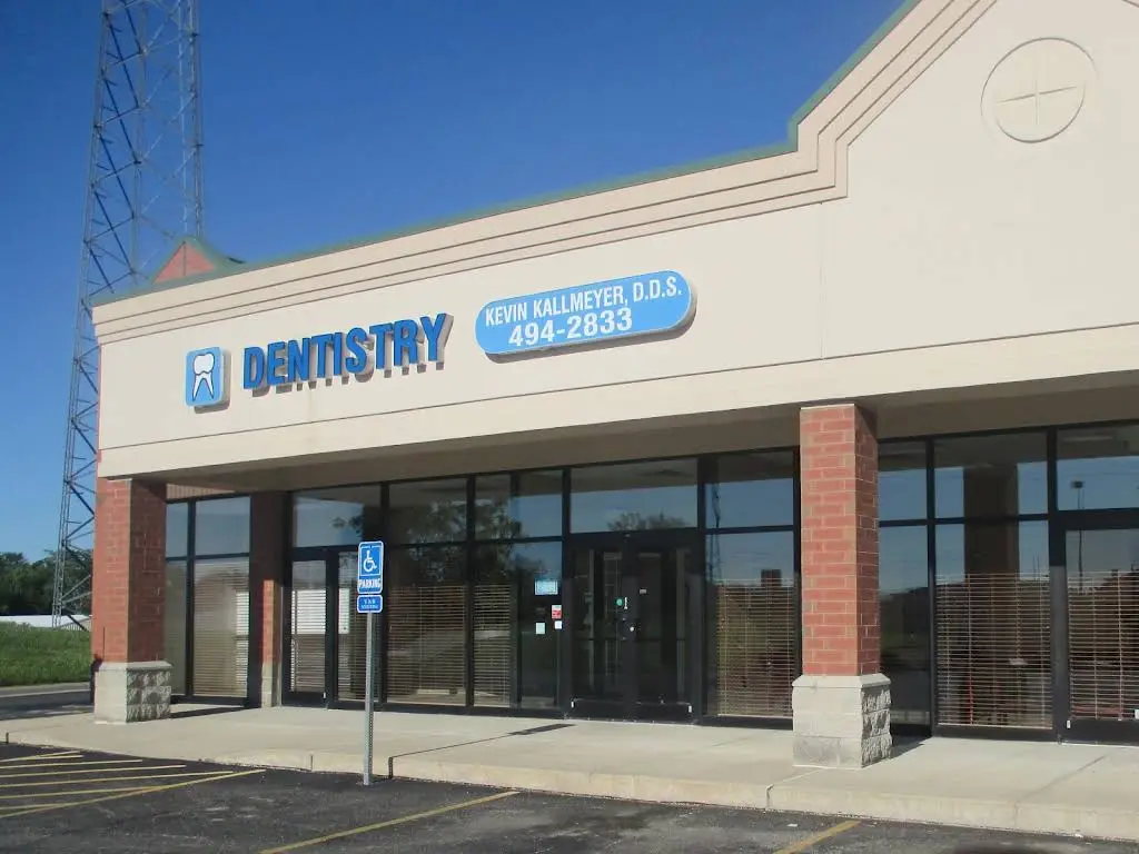 Maineville Dental - Kevin Kallmeyer DDS - Professional dental clinic exterior with modern facilities