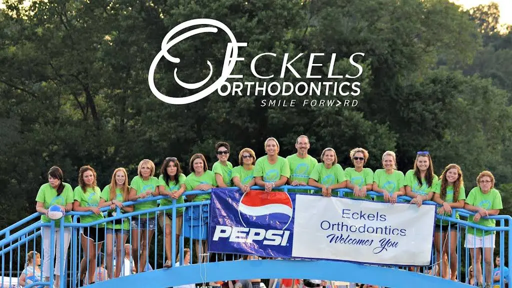 Eckels Orthodontics - Parkersburg - Professional dental clinic exterior with modern facilities