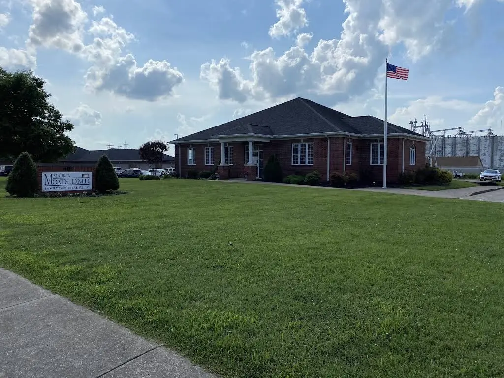 Mark A. Moats, D.M.D. Family Dentistry - Professional dental clinic exterior with modern facilities