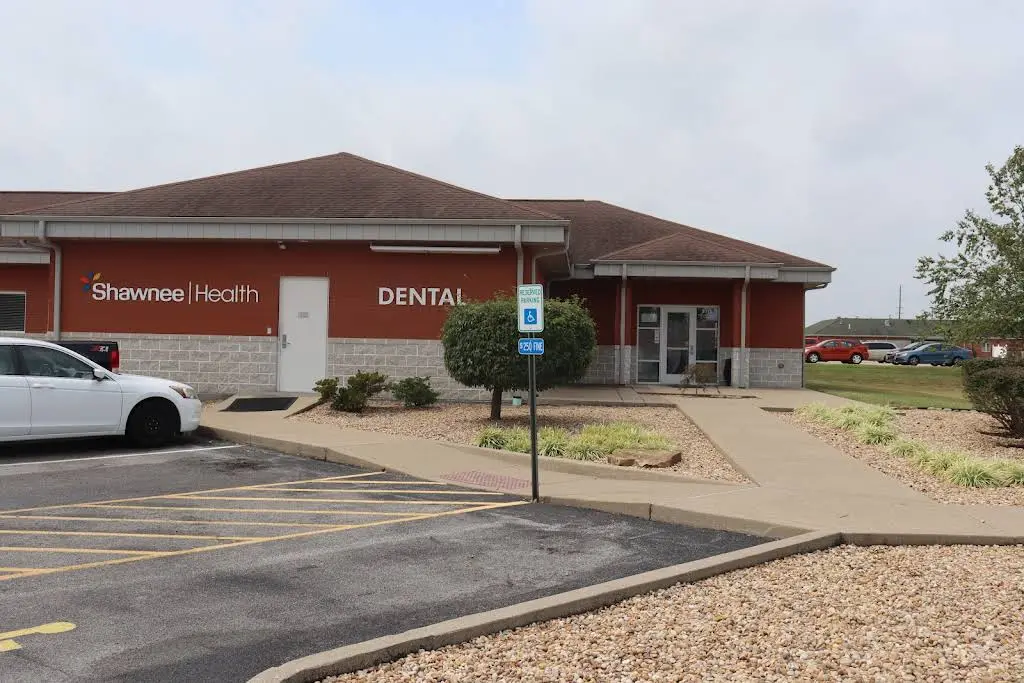 Shawnee Health - Marion Dental - Professional dental clinic exterior with modern facilities