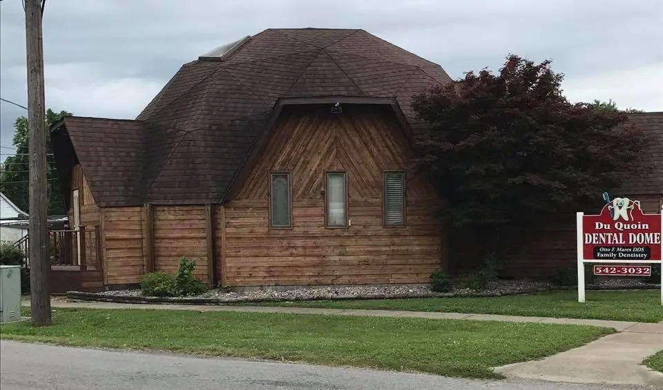 Du Quoin Dental Dome - Professional dental clinic exterior with modern facilities