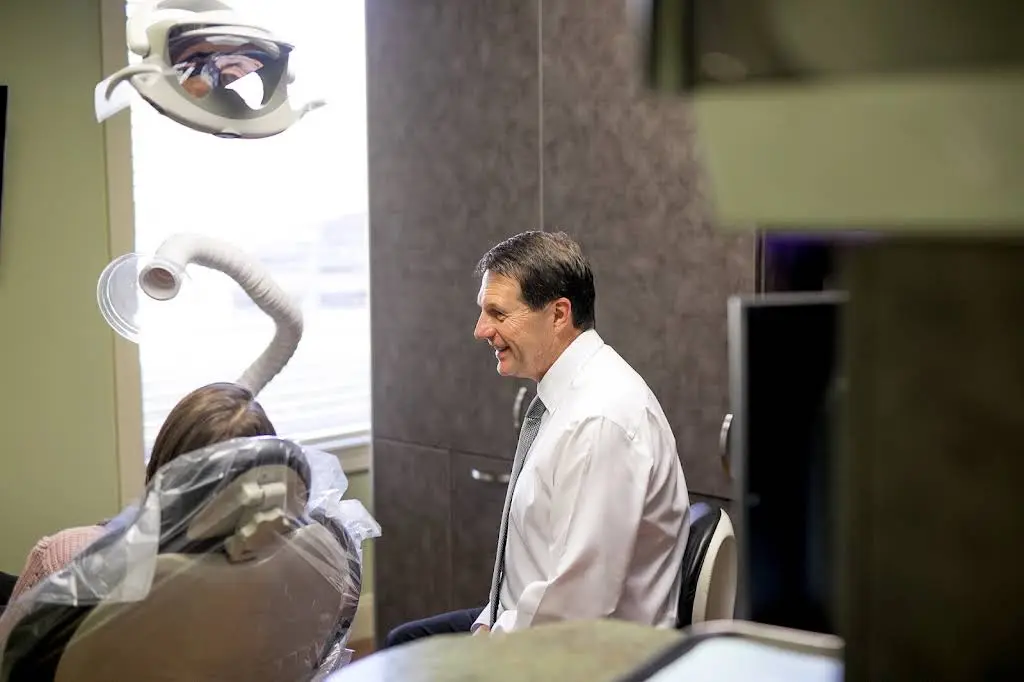 Laurel Dental Care - Professional dental clinic exterior with modern facilities