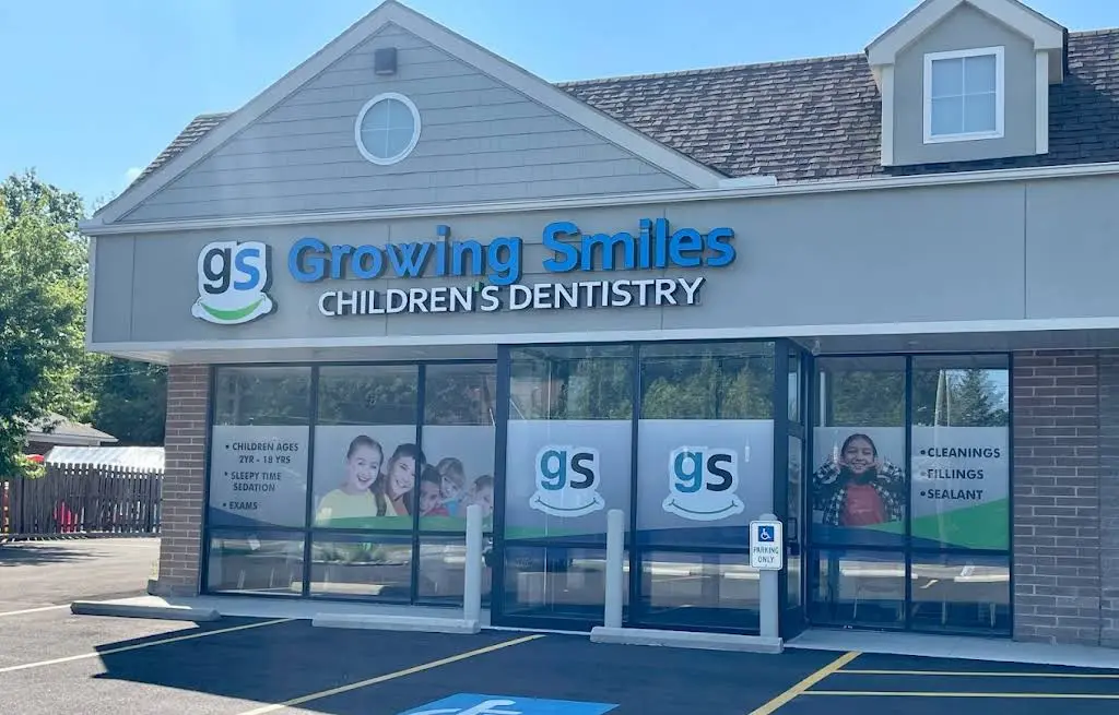 Growing Smiles Children's Dentistry - Professional dental clinic exterior with modern facilities