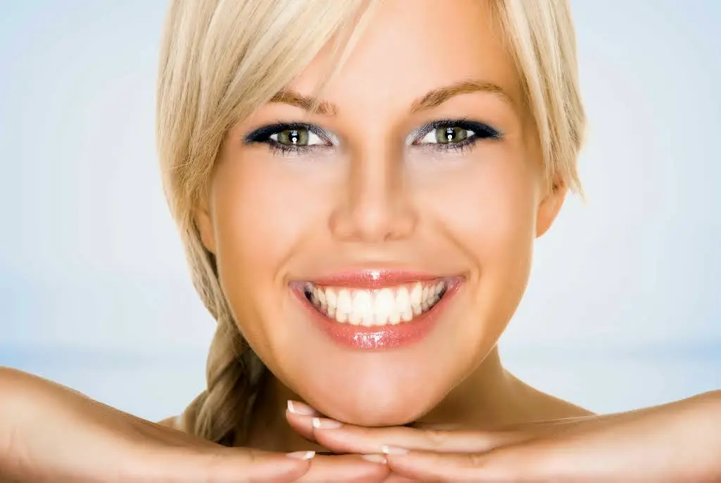 Dennis W Fredrickson DMD LLC - Professional dental clinic exterior with modern facilities