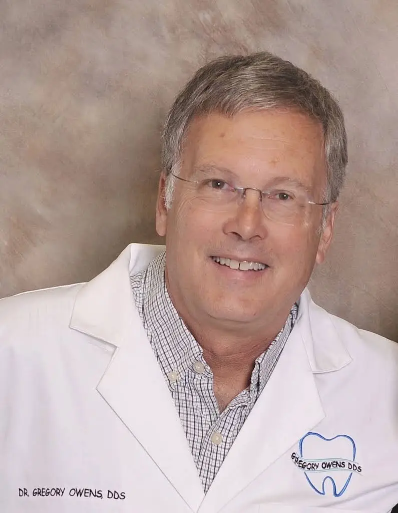 Gregory Owens DDS - Professional dental clinic exterior with modern facilities