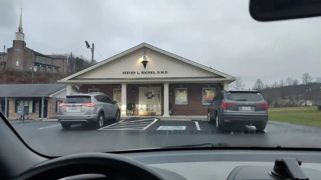 Deming Family Dentistry - Professional dental clinic exterior with modern facilities