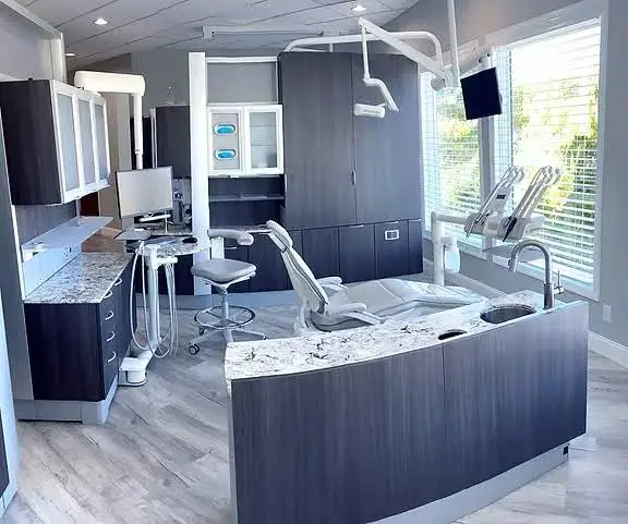Branson Family Dentistry - Professional dental clinic exterior with modern facilities