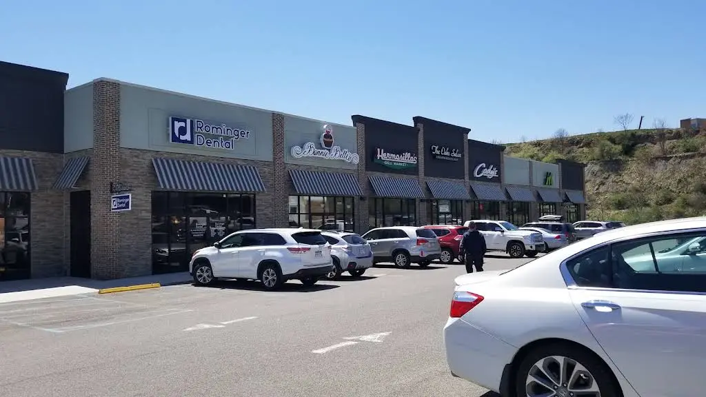 Rominger Dental - Professional dental clinic exterior with modern facilities