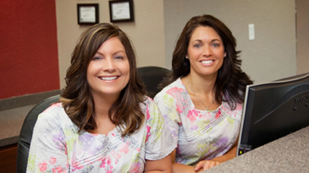 Vandalia Dental Associates - Professional dental clinic exterior with modern facilities