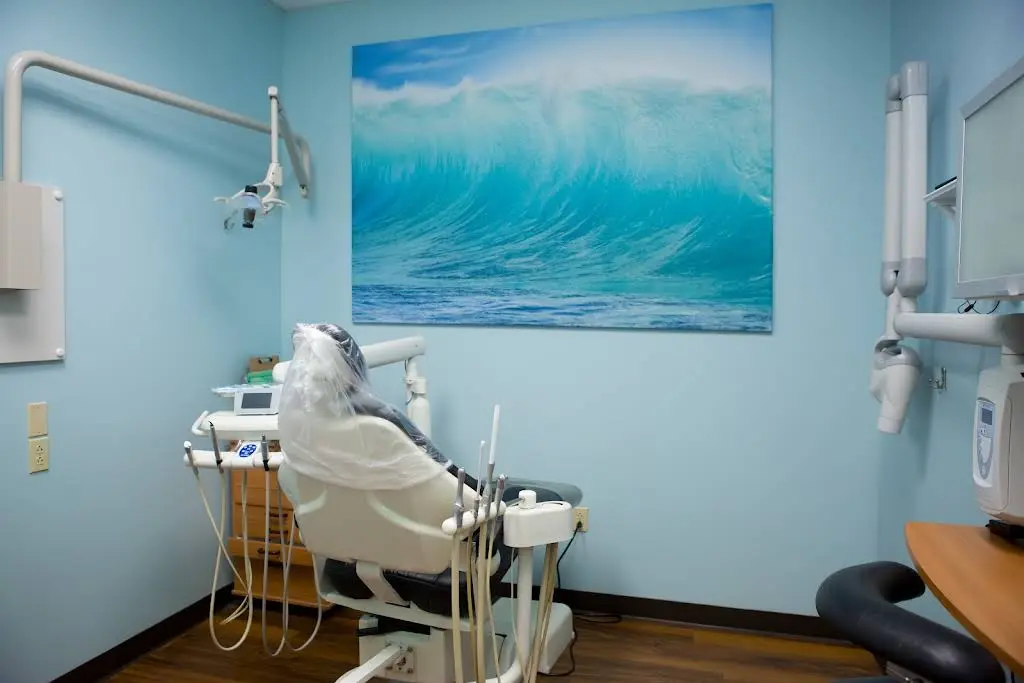 Shop - Professional dental clinic exterior with modern facilities