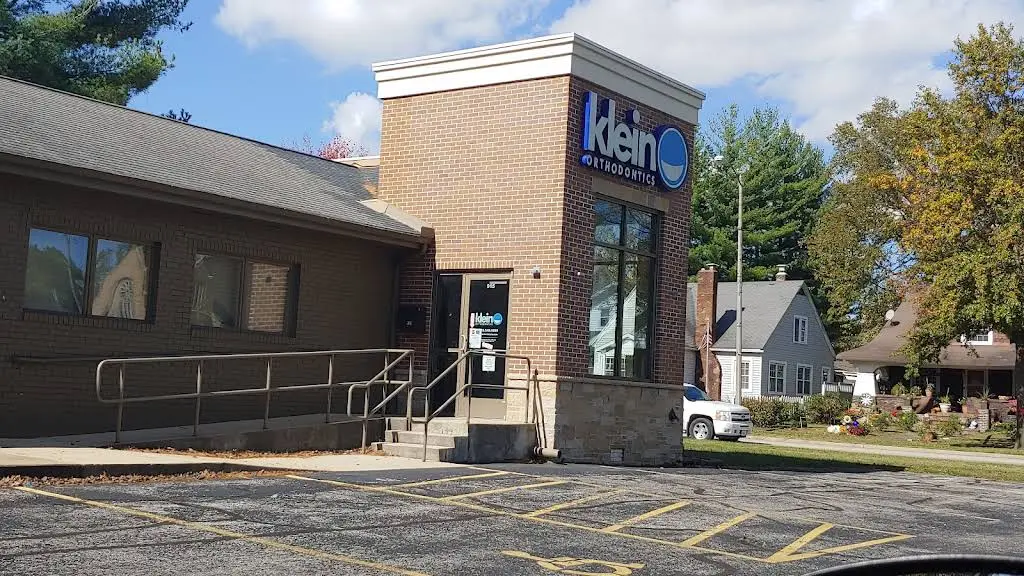 Klein Orthodontics - Professional dental clinic exterior with modern facilities
