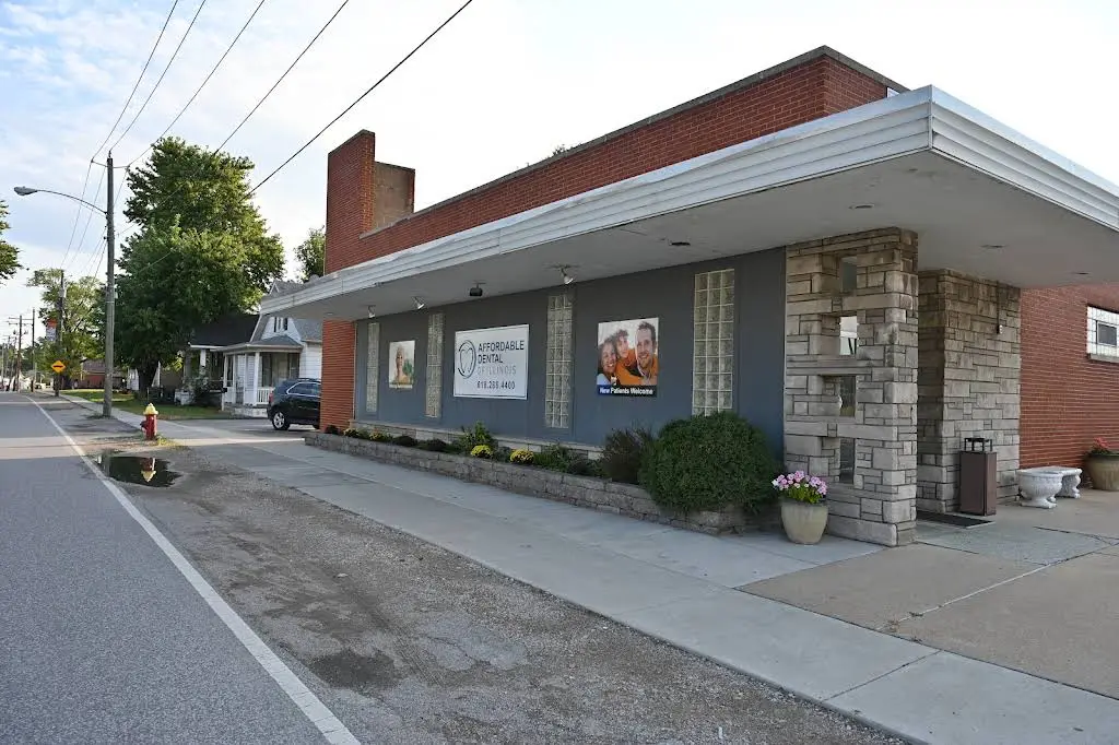 Affordable Dental of Illinois - Professional dental clinic exterior with modern facilities