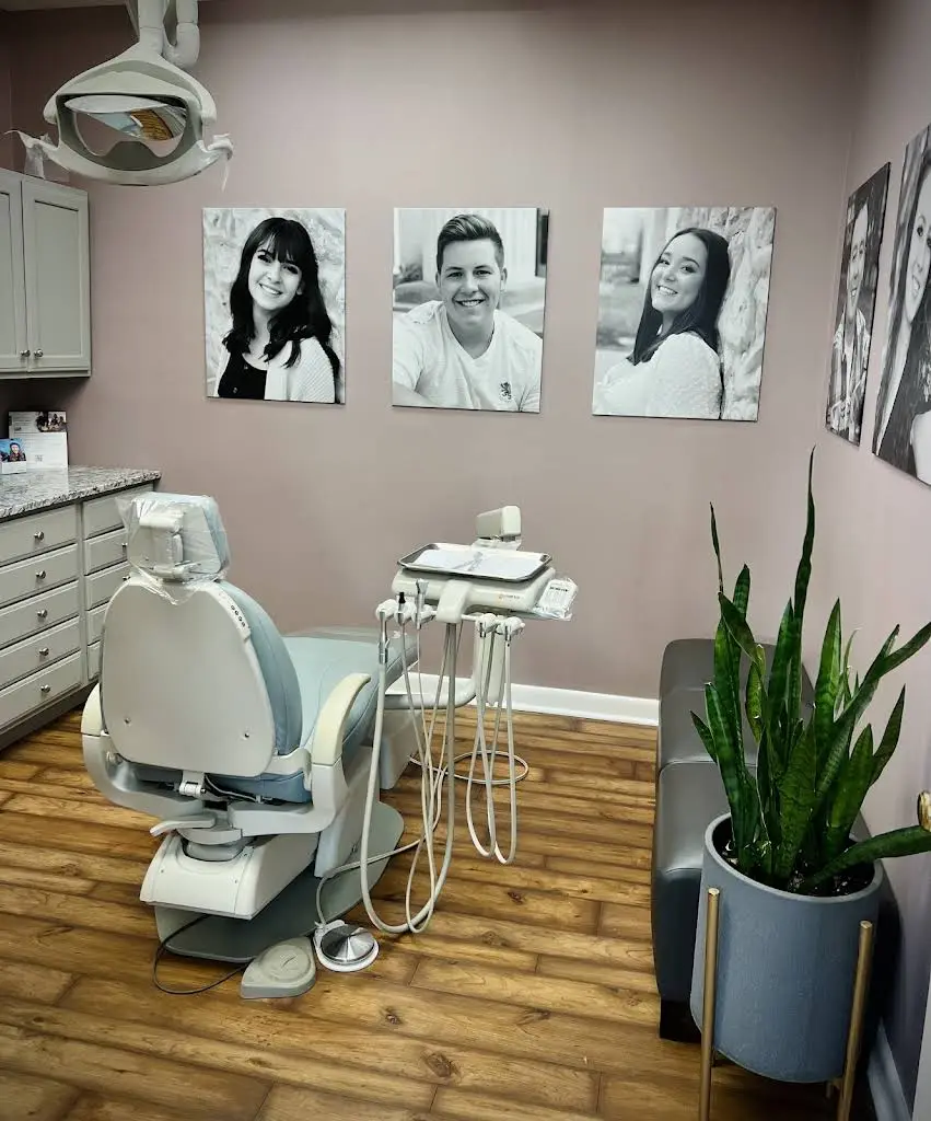 Hamilton Orthodontics - Professional dental clinic exterior with modern facilities