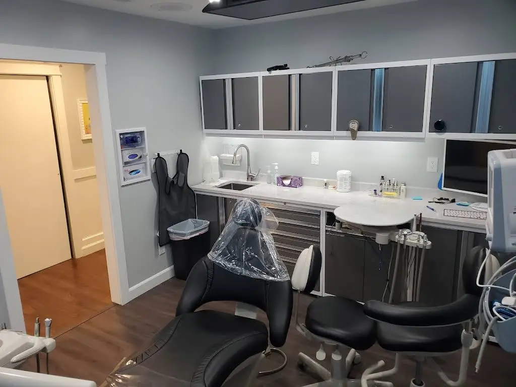 Radford Family Dental - Professional dental clinic exterior with modern facilities