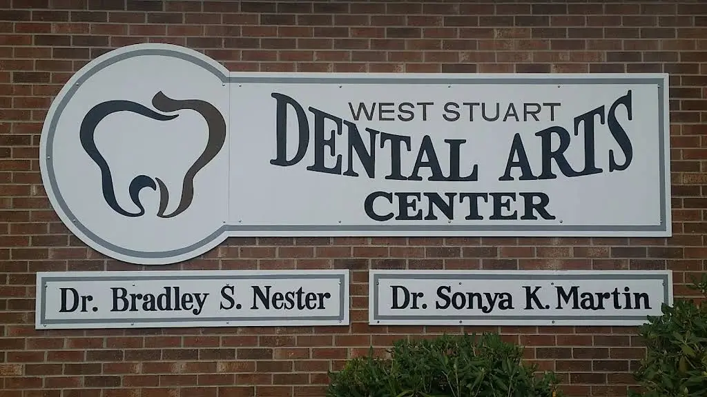Hillsville Dental Care - Professional dental clinic exterior with modern facilities