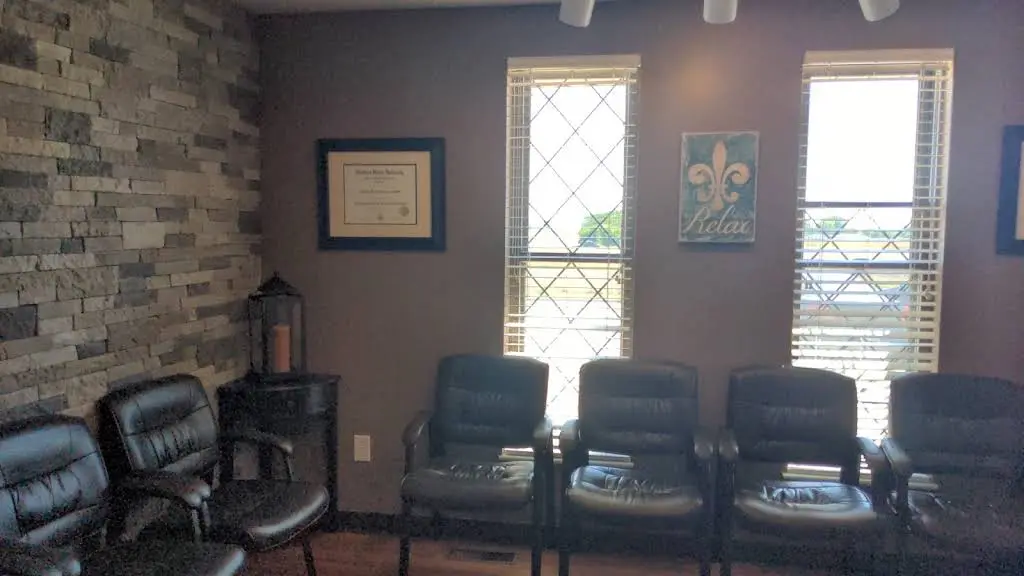 Maple Summit Dental - Professional dental clinic exterior with modern facilities